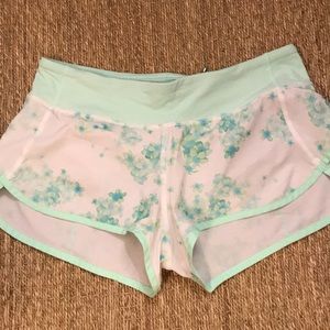 Lululemon speed up running shorts
